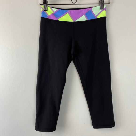 Lululemon Ivivva Girls Reversible Black Active Cropped Leggings Sz 12 Geometric - Picture 1 of 8